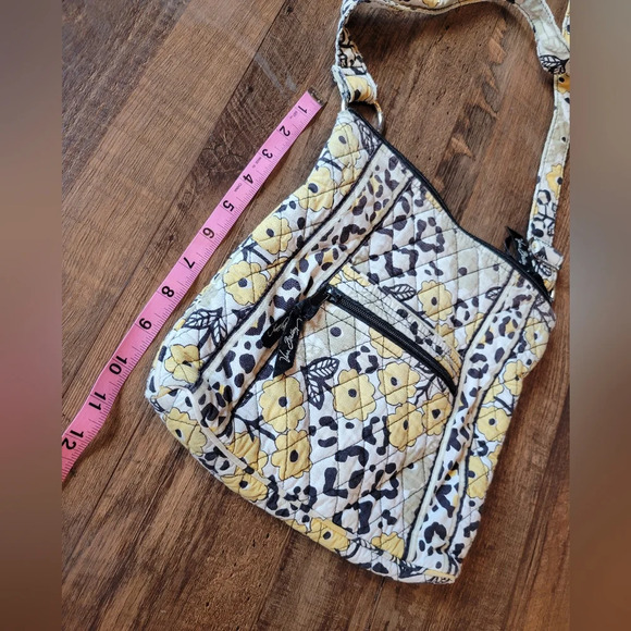 Vera Bradley Quilted Crossbody Purse with Matching Keychain Wallet - Picture 13 of 14